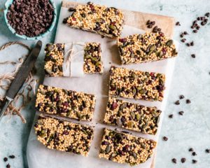 Energieriegel sind besonders für Sportler aber auch als gesunder Snack geeignet.