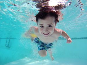 Schwimmen unter Wasser