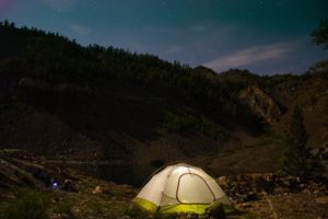 Campingausflug mit Zelt Test