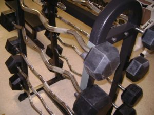 Die SZ Curlstange sind gelenkschonende Alternativen zu einer gewöhnlichen Langhantel.