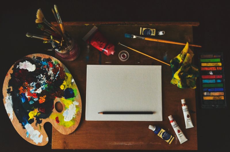 die-mischpalette-und-der-arbeitsplatz