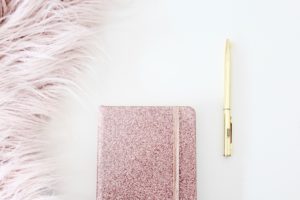 Glitzerstifte sind ein absolutes Must-have für jeden der Glitzer liebt!