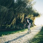 Landpaddeling ist wie skateboarding und Standup paddling