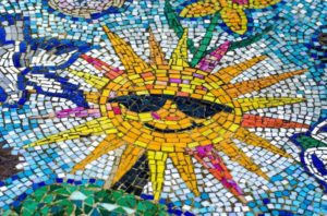 Sonne mit Mosaik gelegt