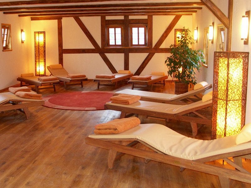 Ruheraum der Sauna im Gut Wildberg