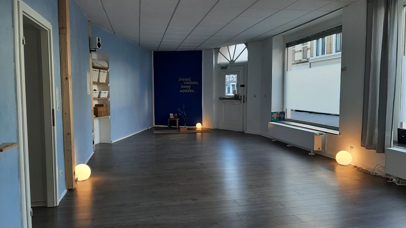 Yogastudio Hund mit Grund